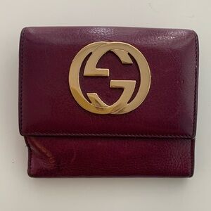 Pre-owned/vintage Gucci purple wallet